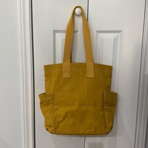 Like New Universal Thread Tote